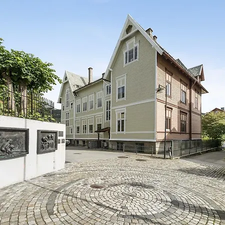 Karine Апартаменты *